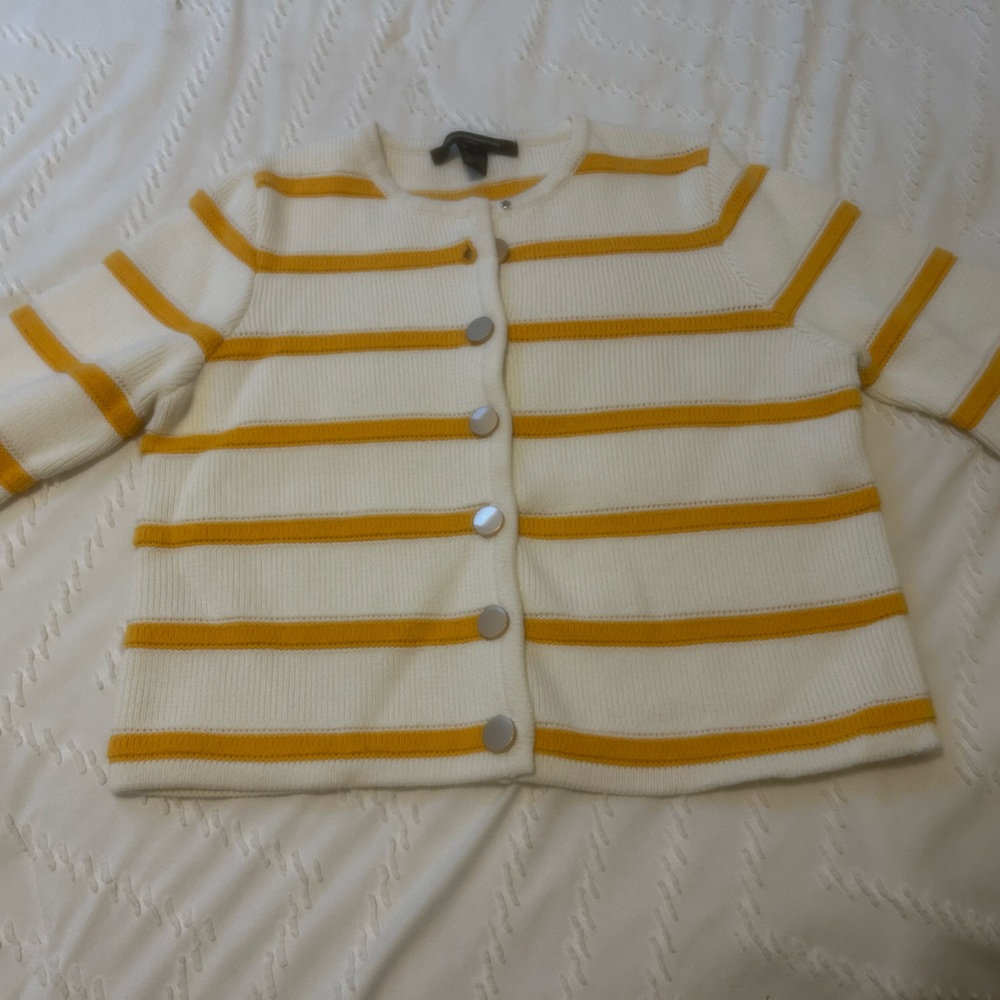 New French Connection Women's White and Yellow Sweater